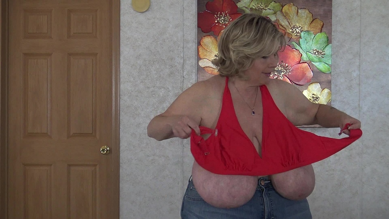 Trying On Tops For Long Tits