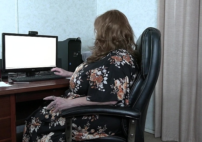 I am the Dean - Suzie Q video on CurveFanz